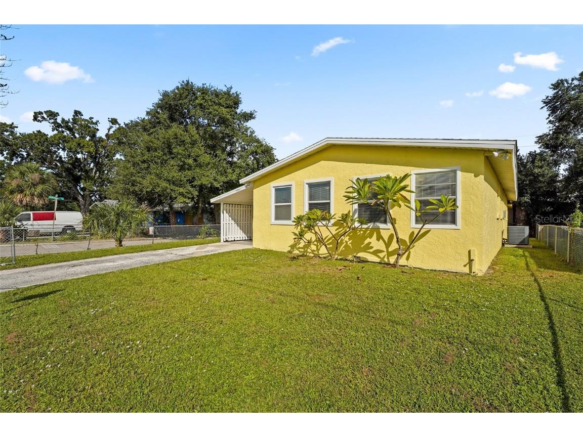 1903 24th Street Sarasota FL 34234 A4668435 image2