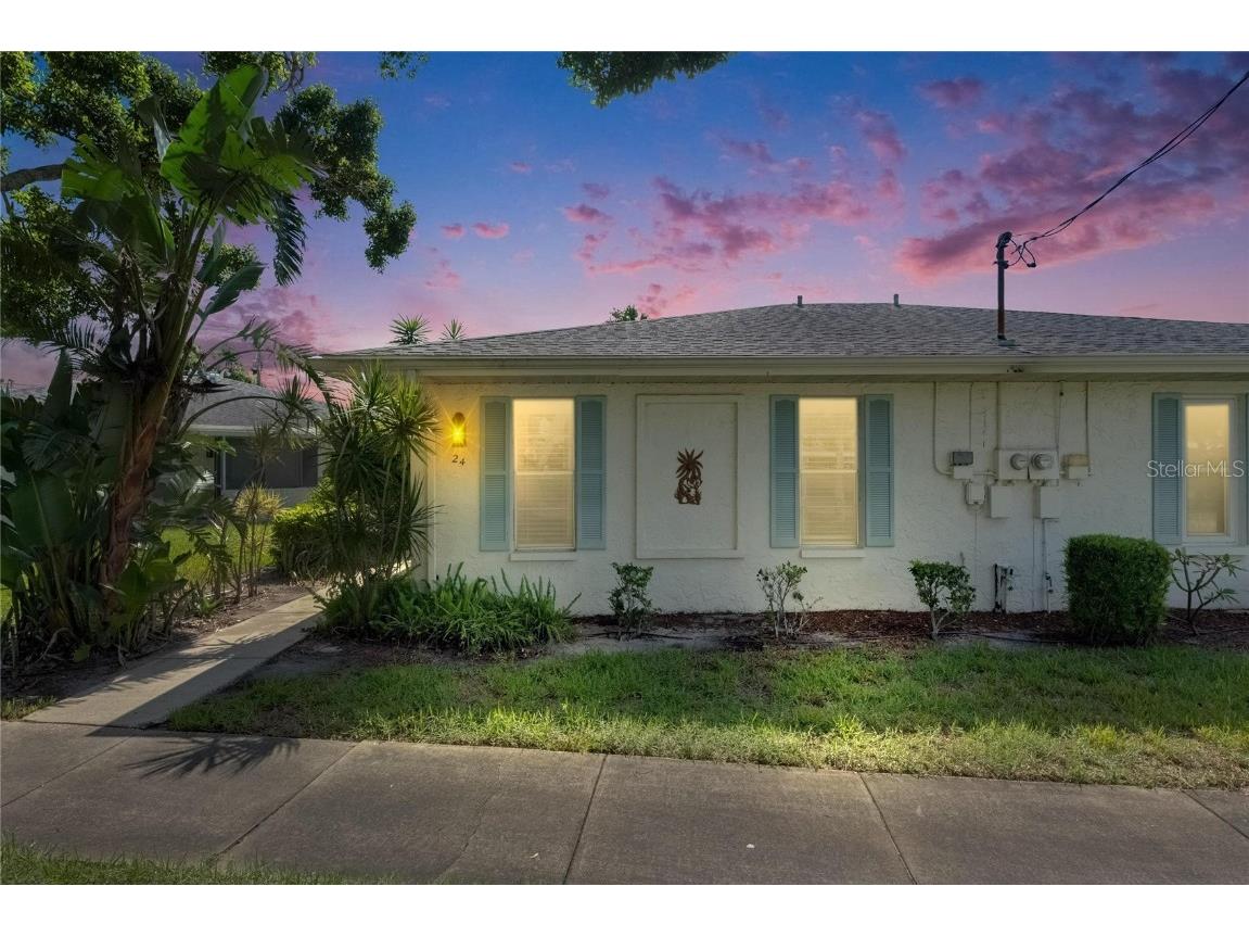 1903 Canterbury Lane #B24 Sun City Center FL 33573 TB8400264 image1