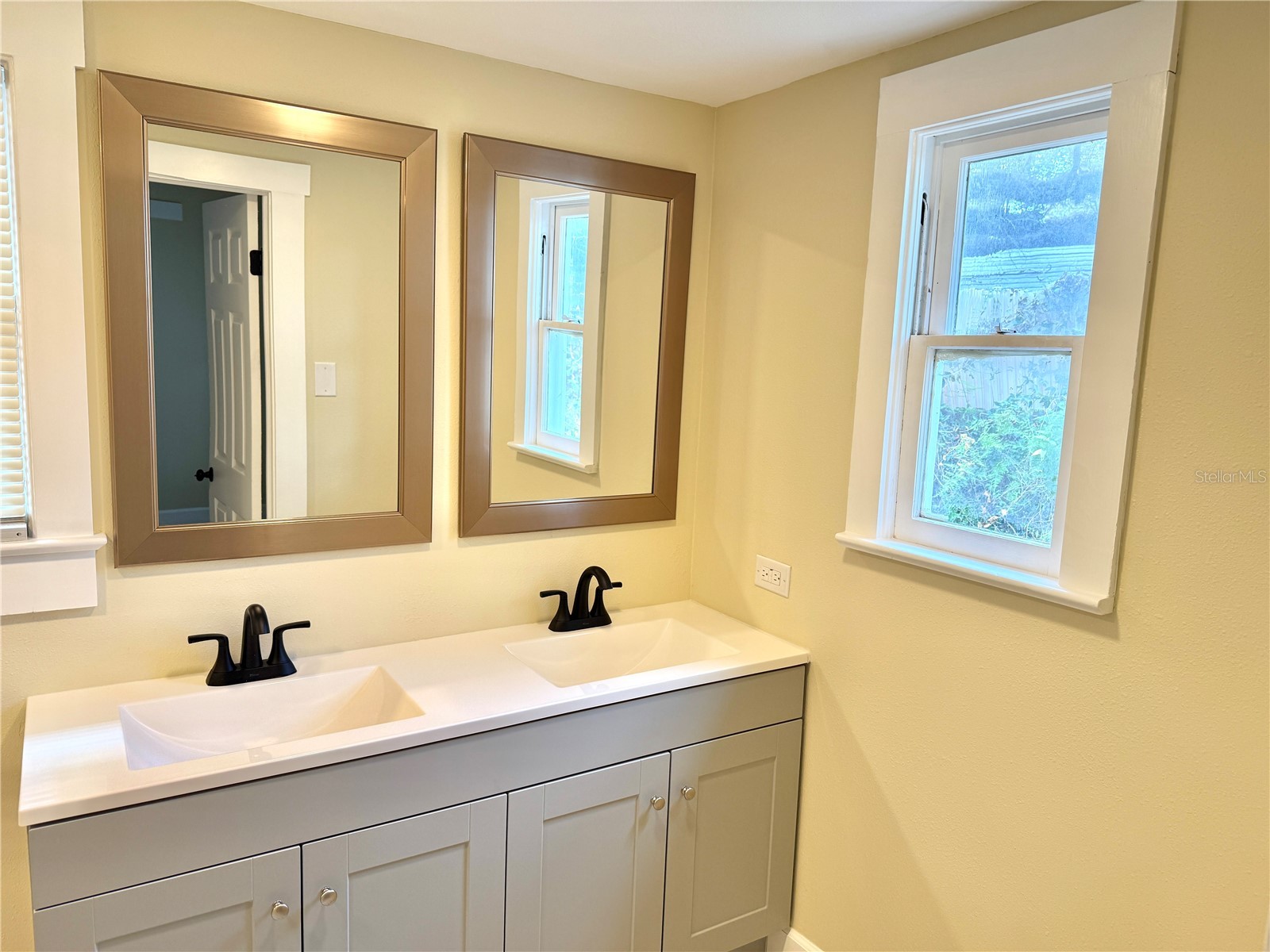 1903 E Osborne Avenue Tampa FL 33610 A4681828 image9