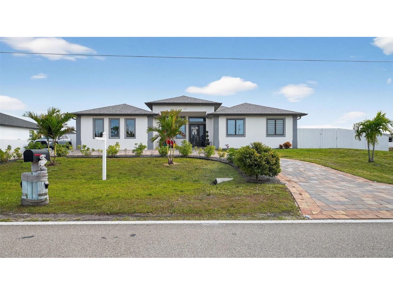 1903 El Dorado Boulevard N Cape Coral FL 33993 O6365189 image2