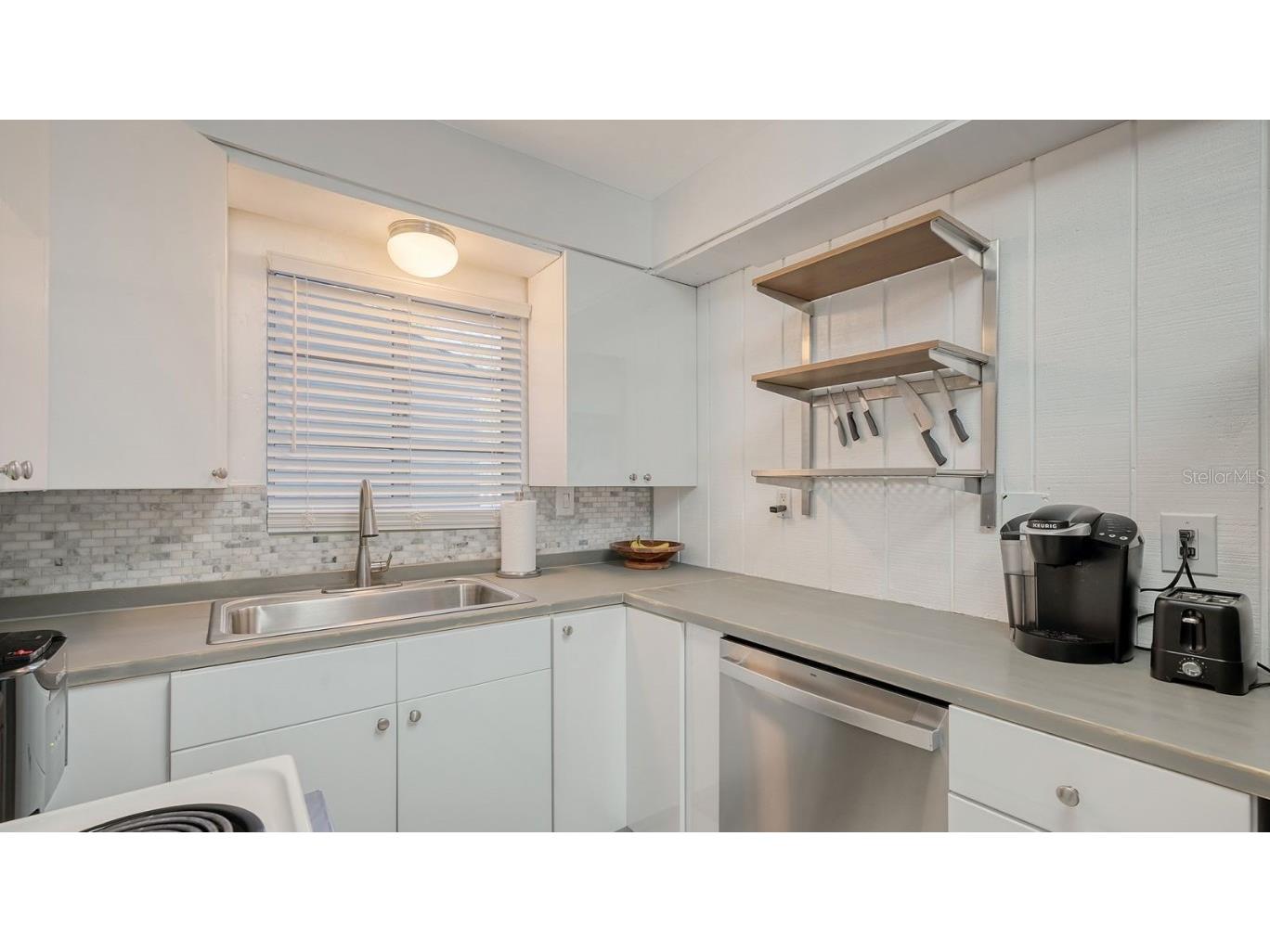 1903 Oak Street Sarasota FL 34236 - SARASOTA BAYFORNT A4659396 image12