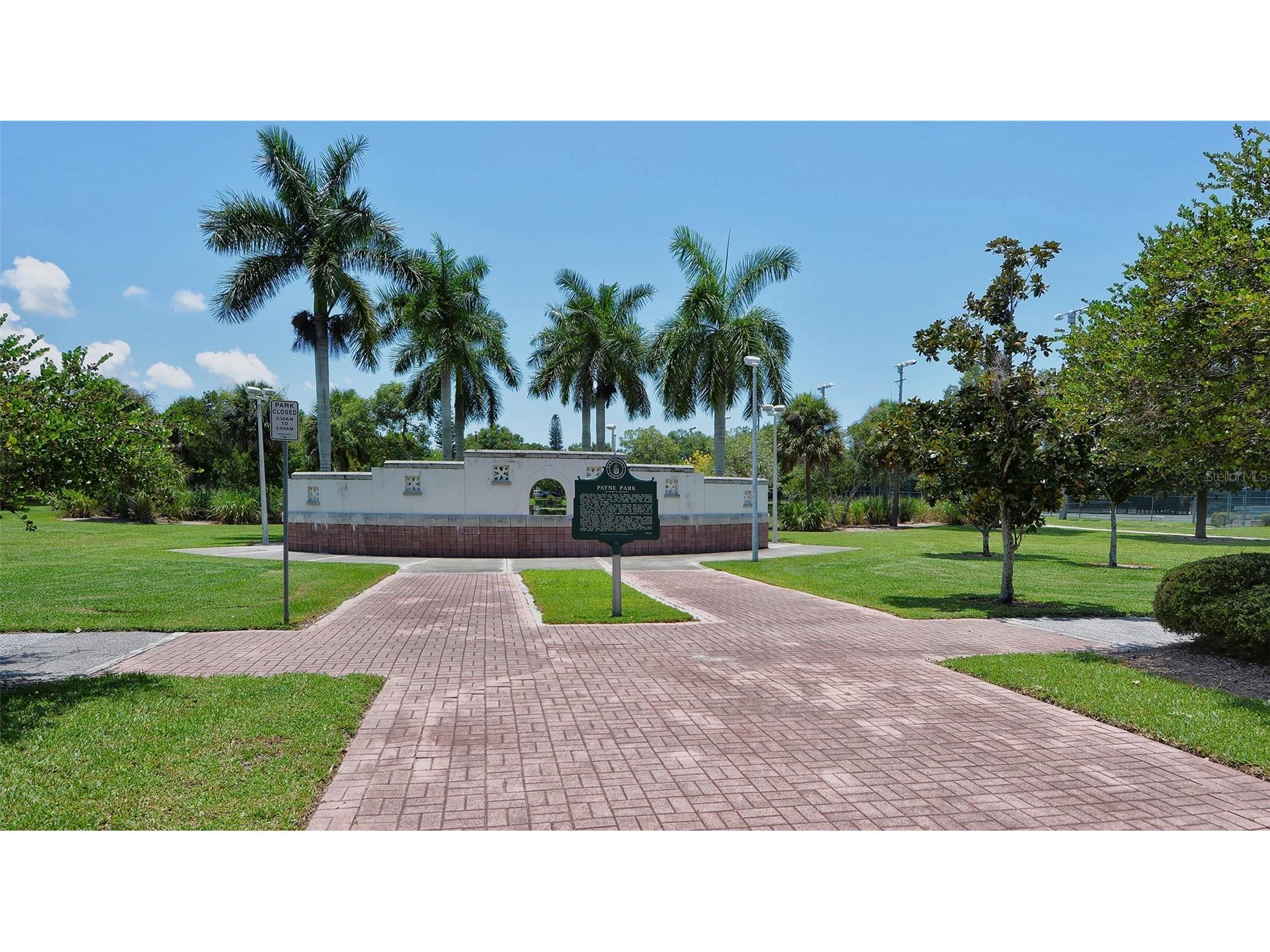 1903 Oak Street Sarasota FL 34236 A4693794 image23