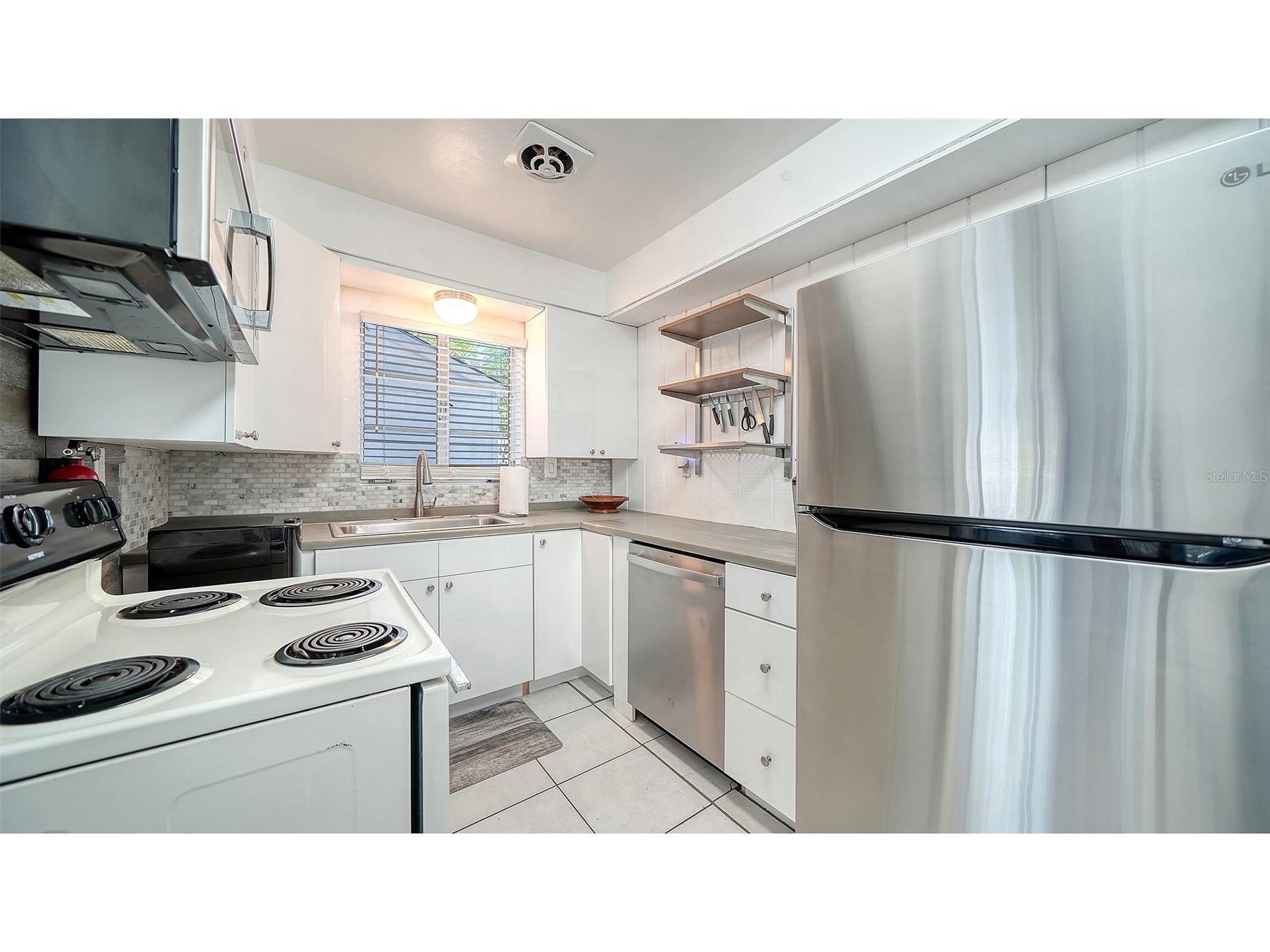 1903 Oak Street Sarasota FL 34236 A4693794 image8