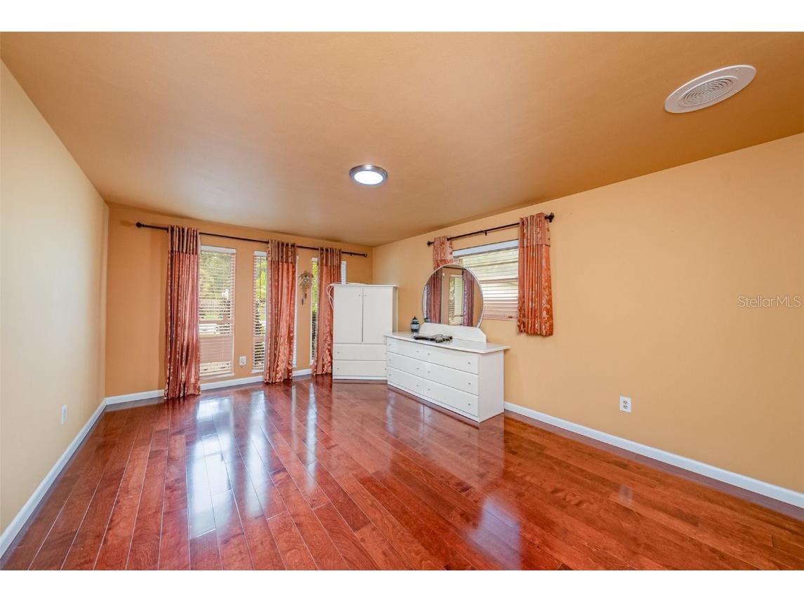 1903 Oro Court Clearwater FL 33764 TB8432457 image14