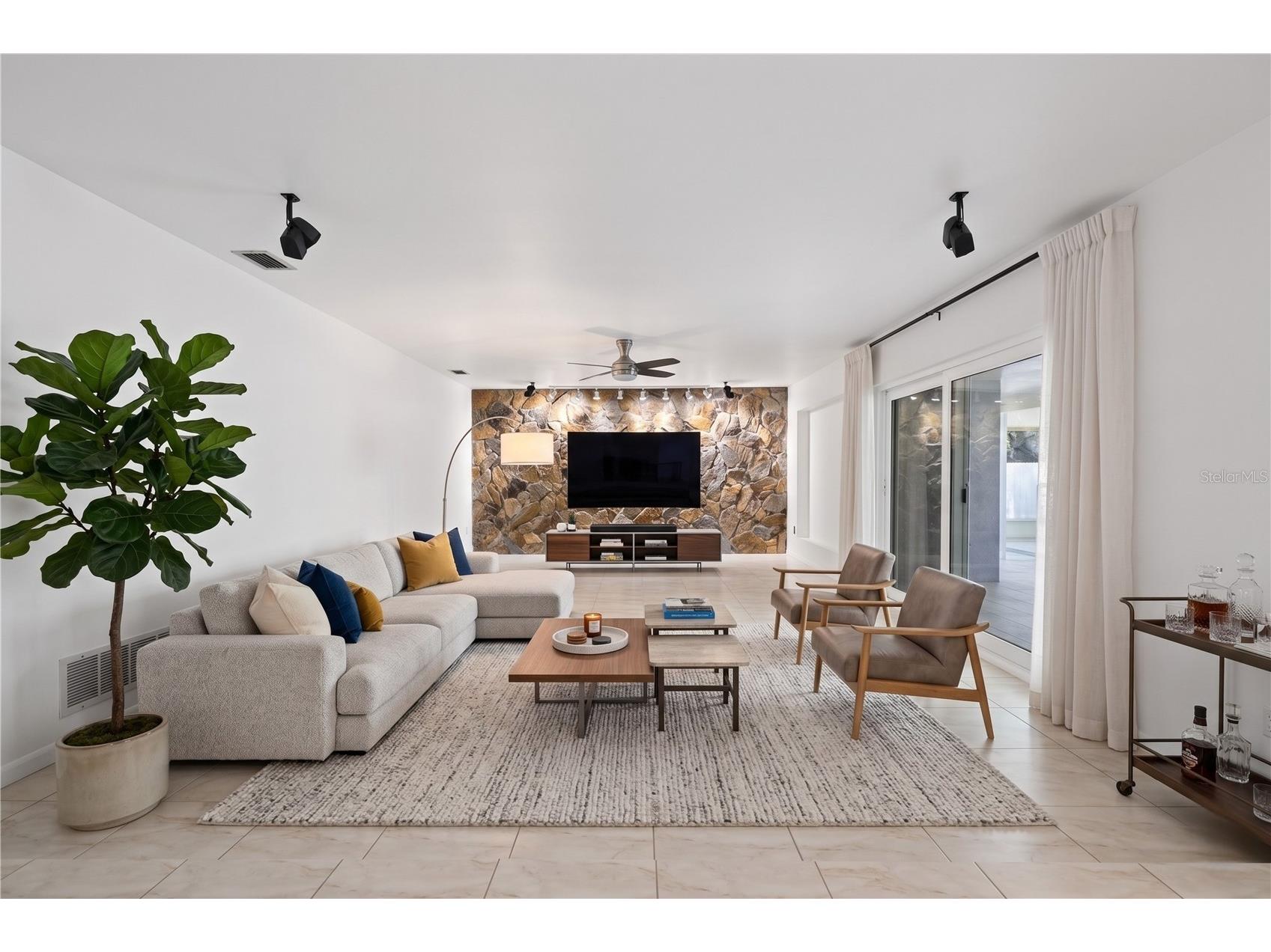 1903 Oro Court Clearwater FL 33764 TB8512227 image3