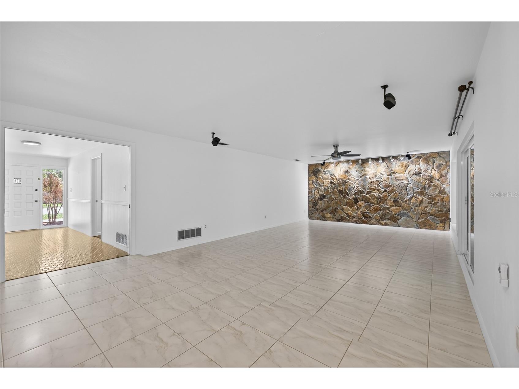 1903 Oro Court Clearwater FL 33764 TB8512227 image5