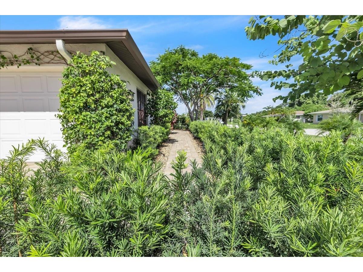 1903 SE 29th Lane Cape Coral FL 33904 A4700950 image8