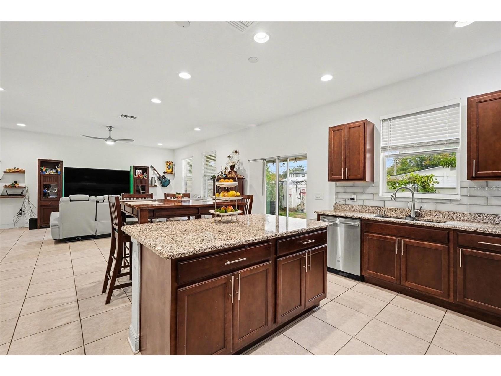 1903 W State Street Tampa FL 33606 TB8468262 image11