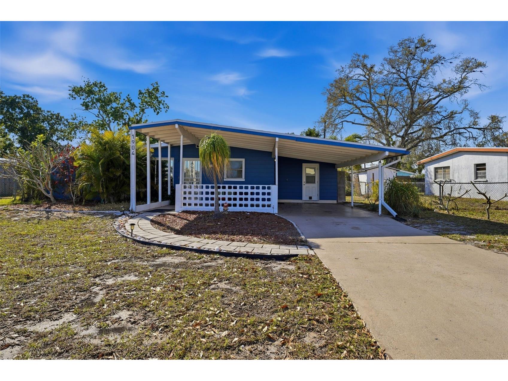 1904 31st Street W Bradenton FL 34205 A4683369 image1