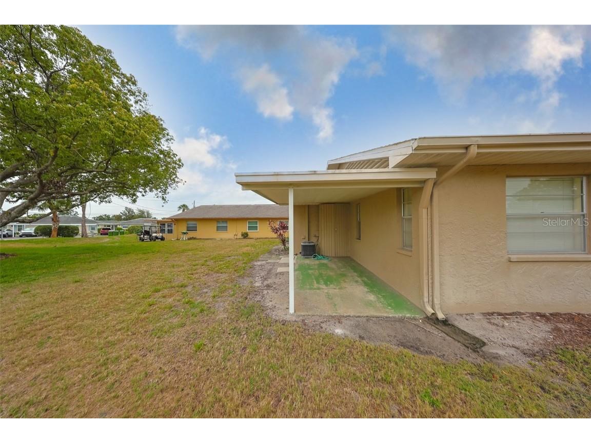 1904 Canterbury Lane #18 Sun City Center FL 33573 TB8391577 image5