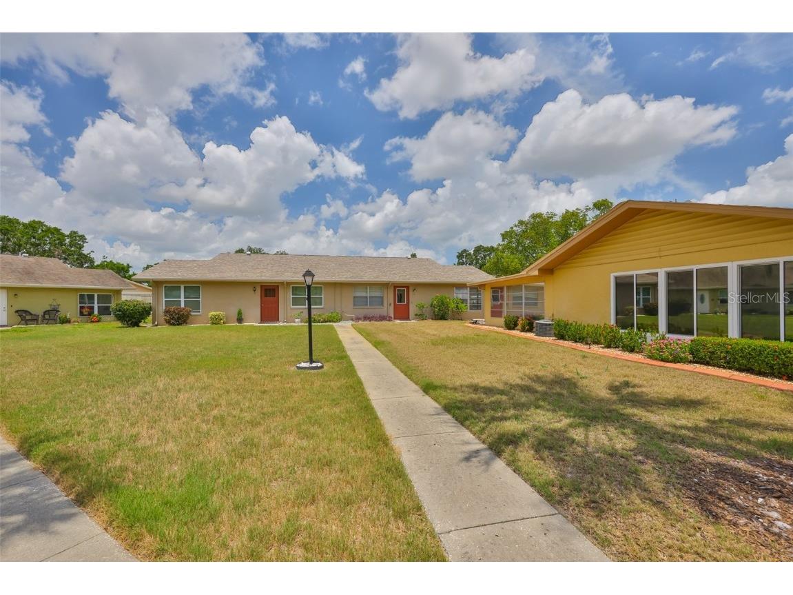 1904 Canterbury Lane #18 Sun City Center FL 33573 TB8391577 image8