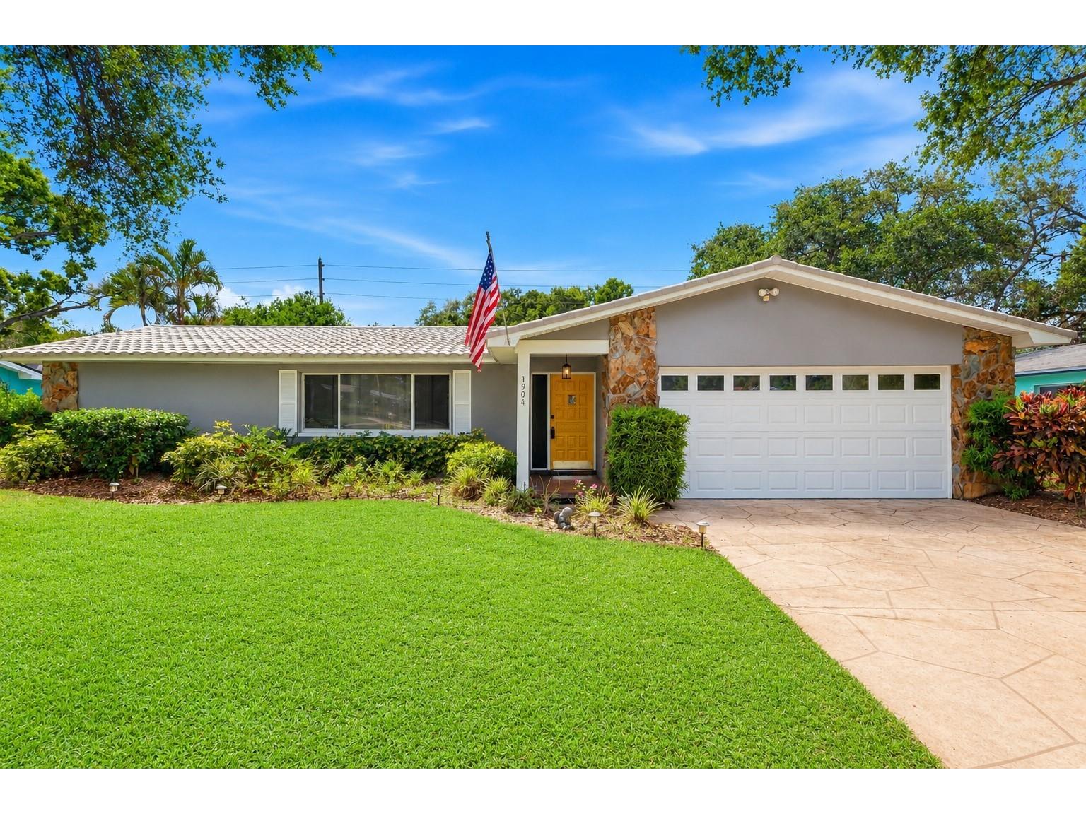 1904 Granada Court Clearwater FL 33764 TB8495981 image1