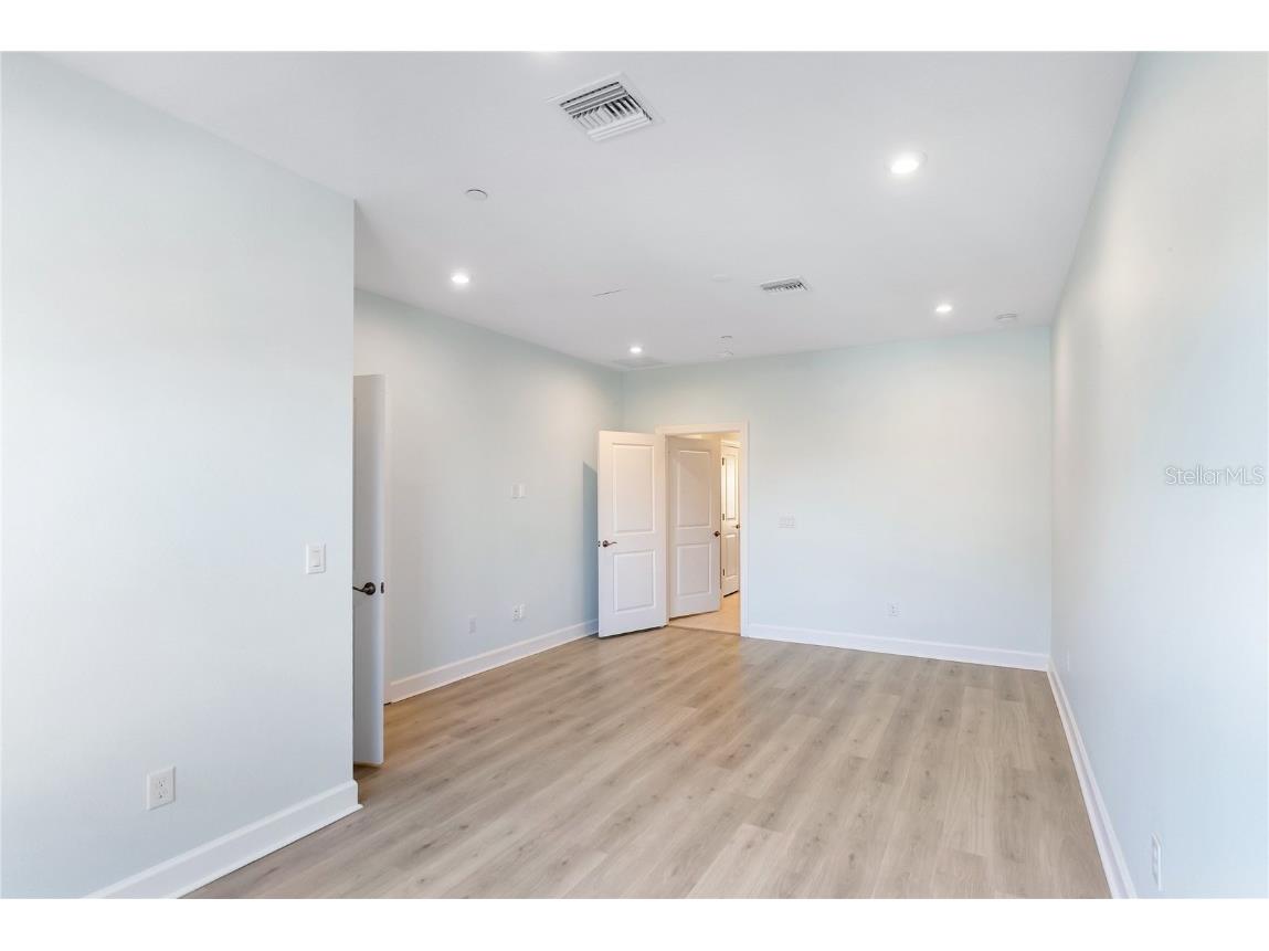 1904 Monte Carlo Drive #1102 Sarasota FL 34231 A4672726 image19