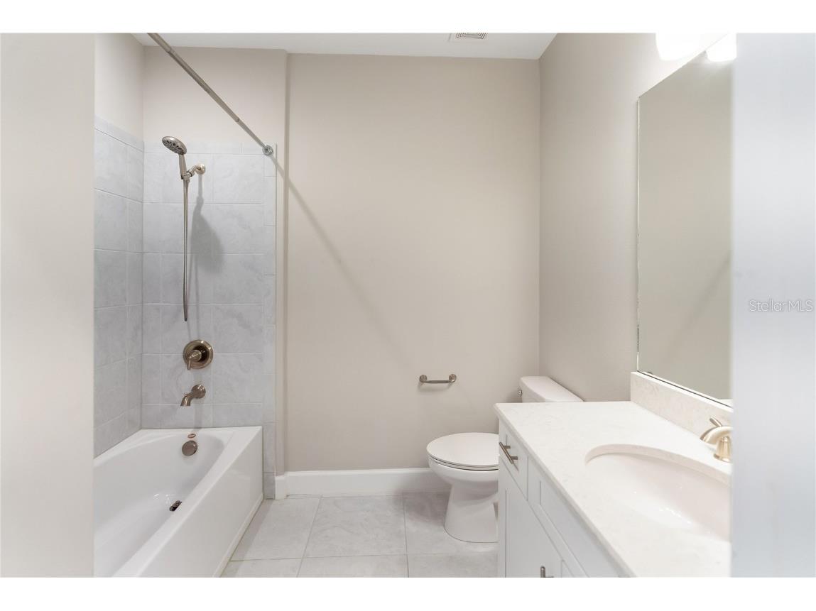 1904 Monte Carlo Drive #1102 Sarasota FL 34231 A4672726 image20