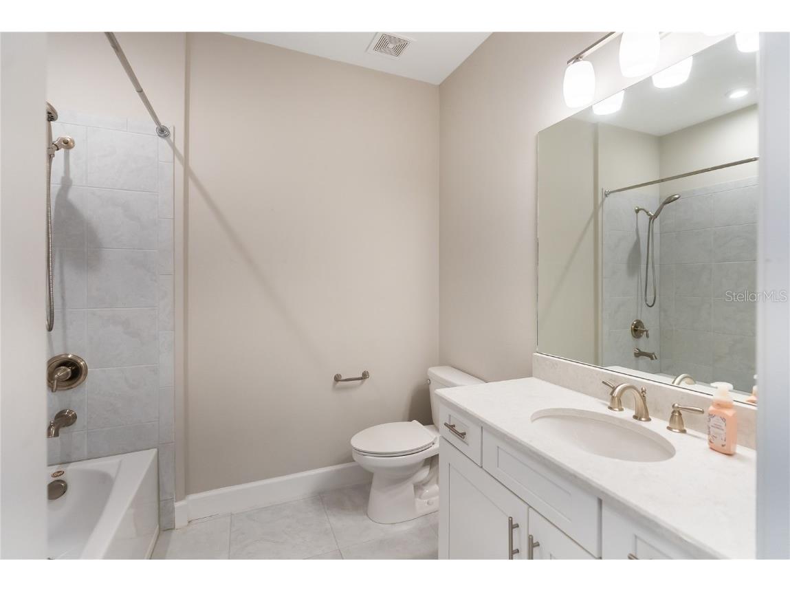 1904 Monte Carlo Drive #1102 Sarasota FL 34231 A4672726 image21