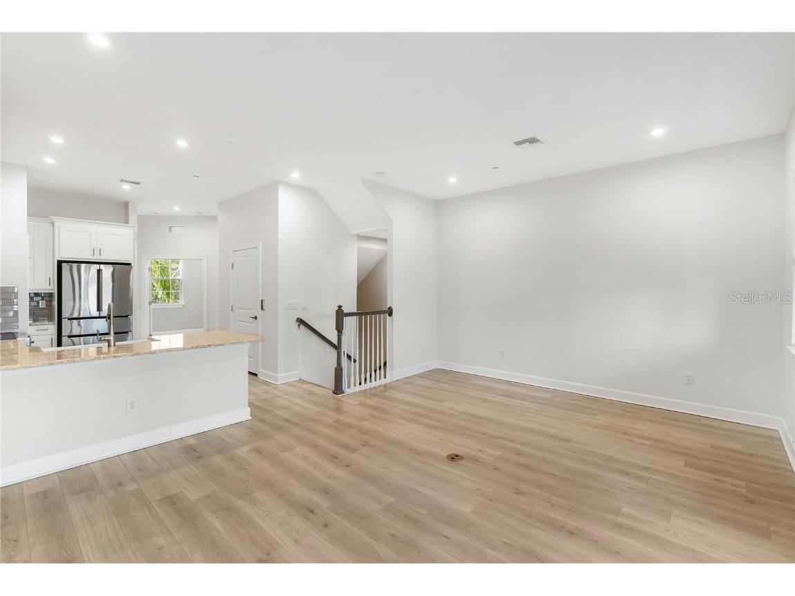 1904 Monte Carlo Drive #1102 Sarasota FL 34231 A4672726 image4