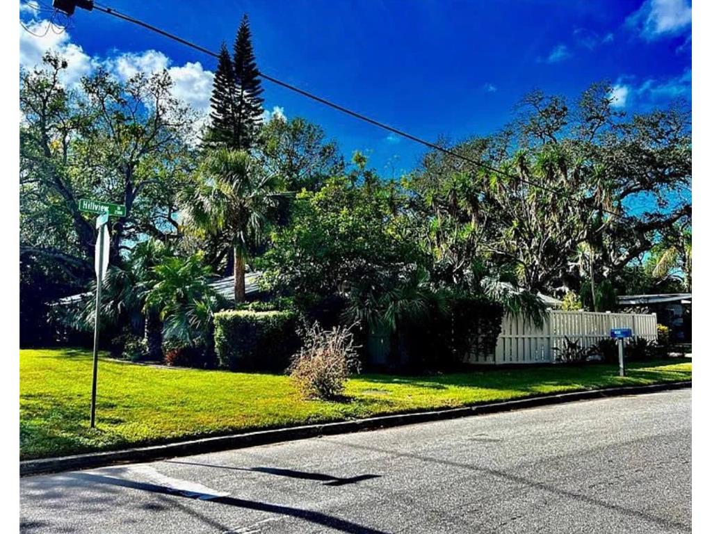 1904 S Shade Avenue Sarasota FL 34239 A4565318 image1