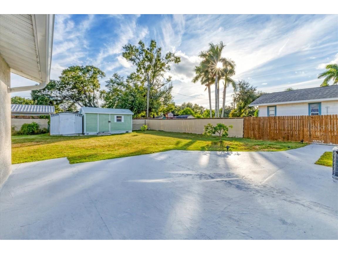 1905 14th Avenue W Bradenton FL 34205 A4661185 image24