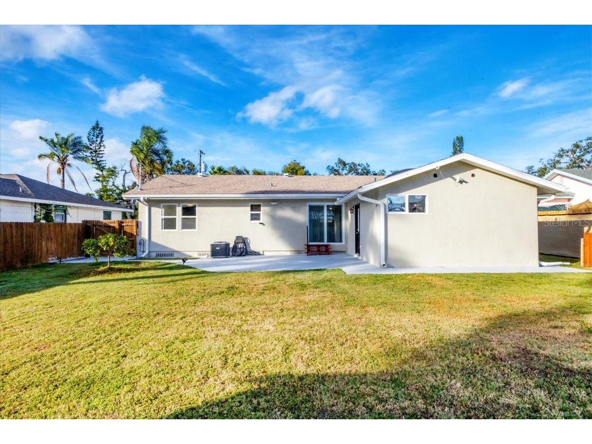 1905 14th Avenue W Bradenton FL 34205 A4661185 image28