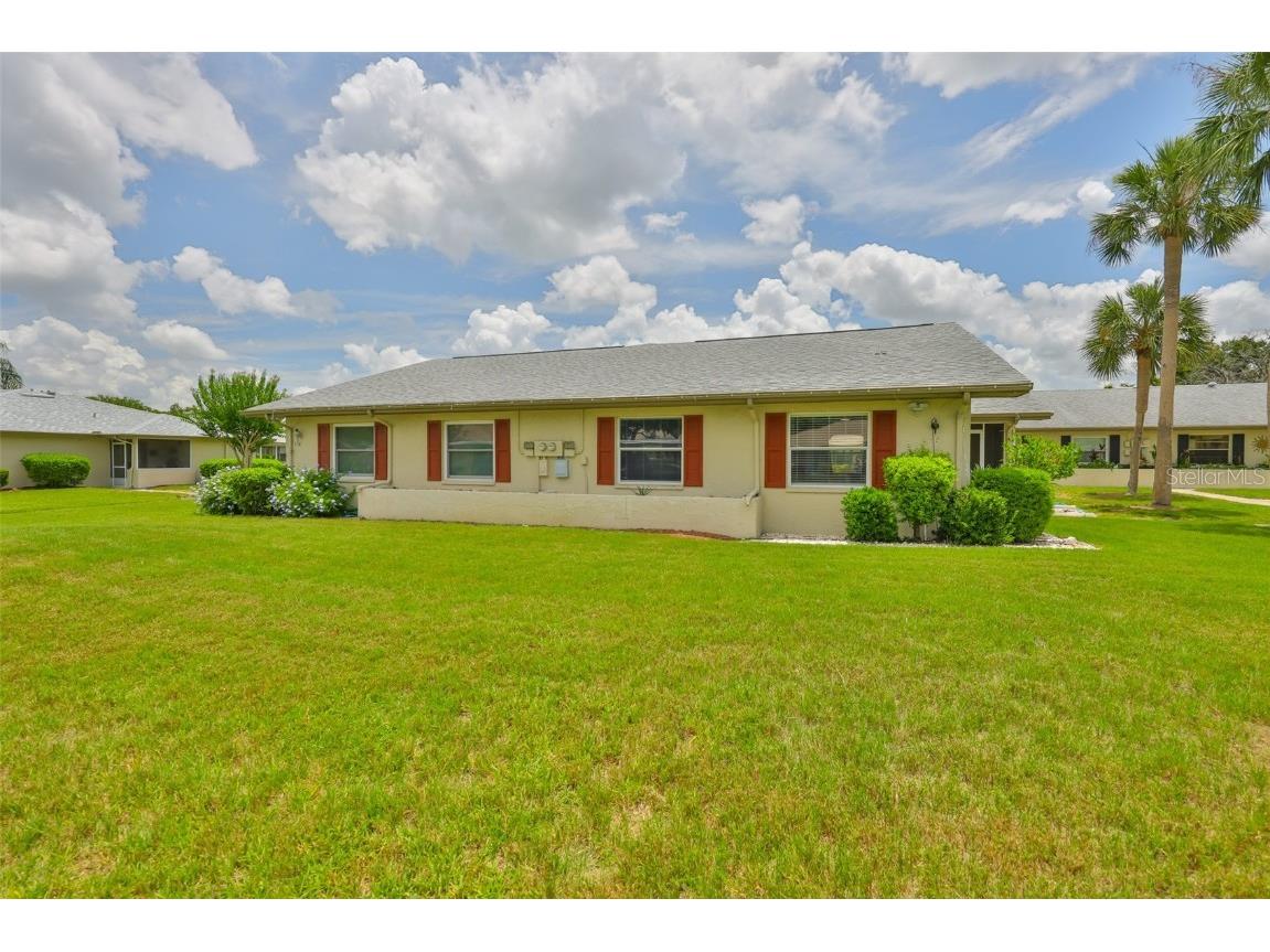 1905 Canterbury Lane #17 Sun City Center FL 33573 TB8402420 image2