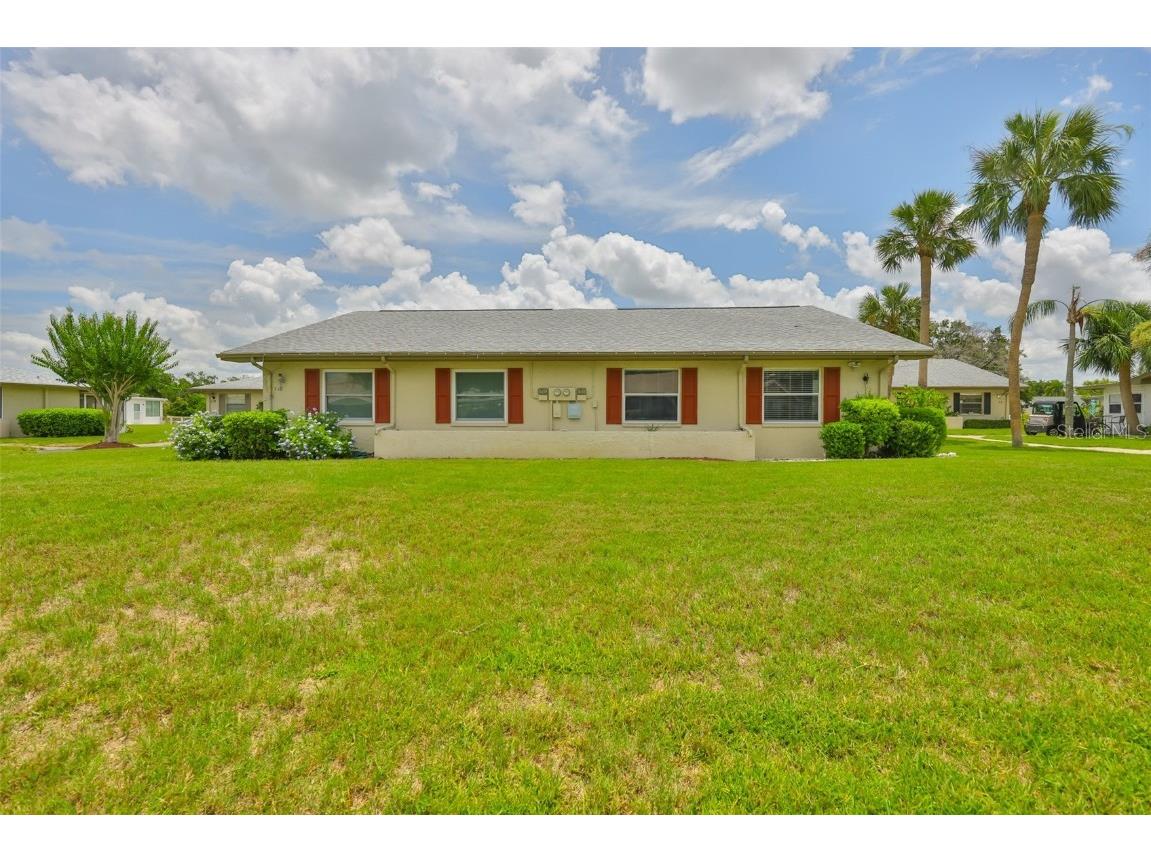 1905 Canterbury Lane #17 Sun City Center FL 33573 TB8402420 image3