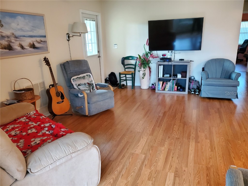 1905 Canterbury Lane #E-9 Sun City Center FL 33573 TB8432273 image9