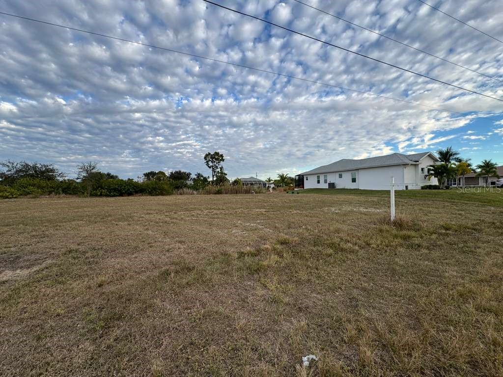 1905 NE 18th Place Cape Coral FL 33909 O6366221 image1