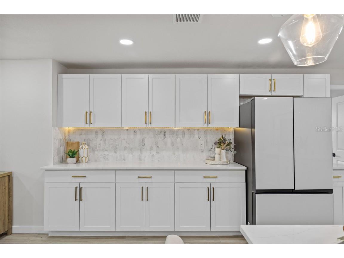 1905 Oro Court Clearwater FL 33764 TB8373286 image11