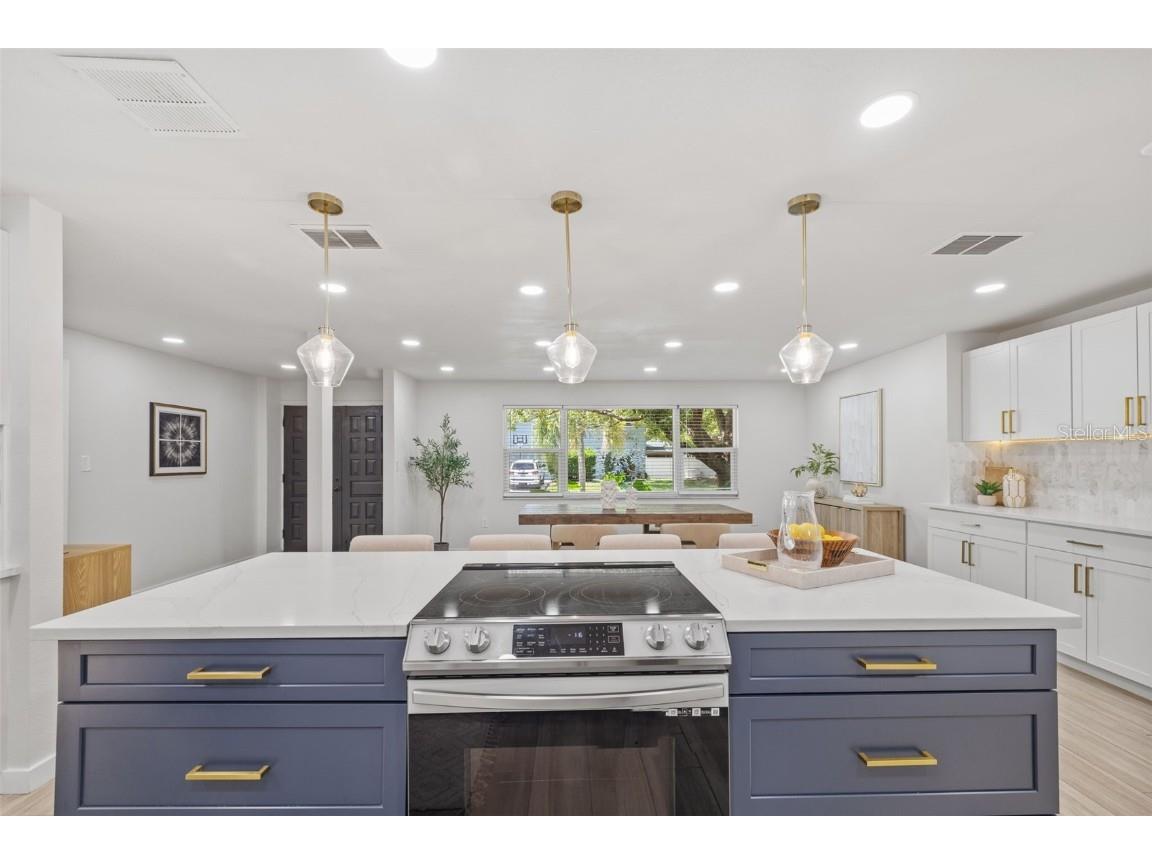 1905 Oro Court Clearwater FL 33764 TB8373286 image13