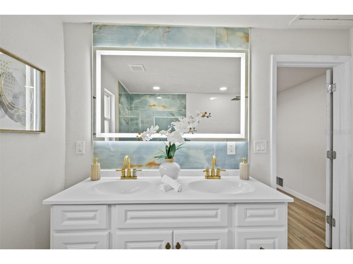 1905 Oro Court Clearwater FL 33764 TB8373286 image17