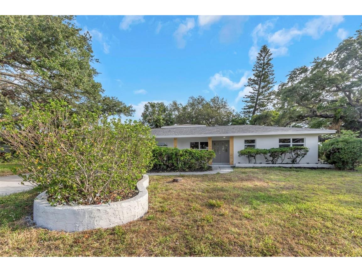 1905 Pinetree Lane Largo FL 33770 W7880661 image2