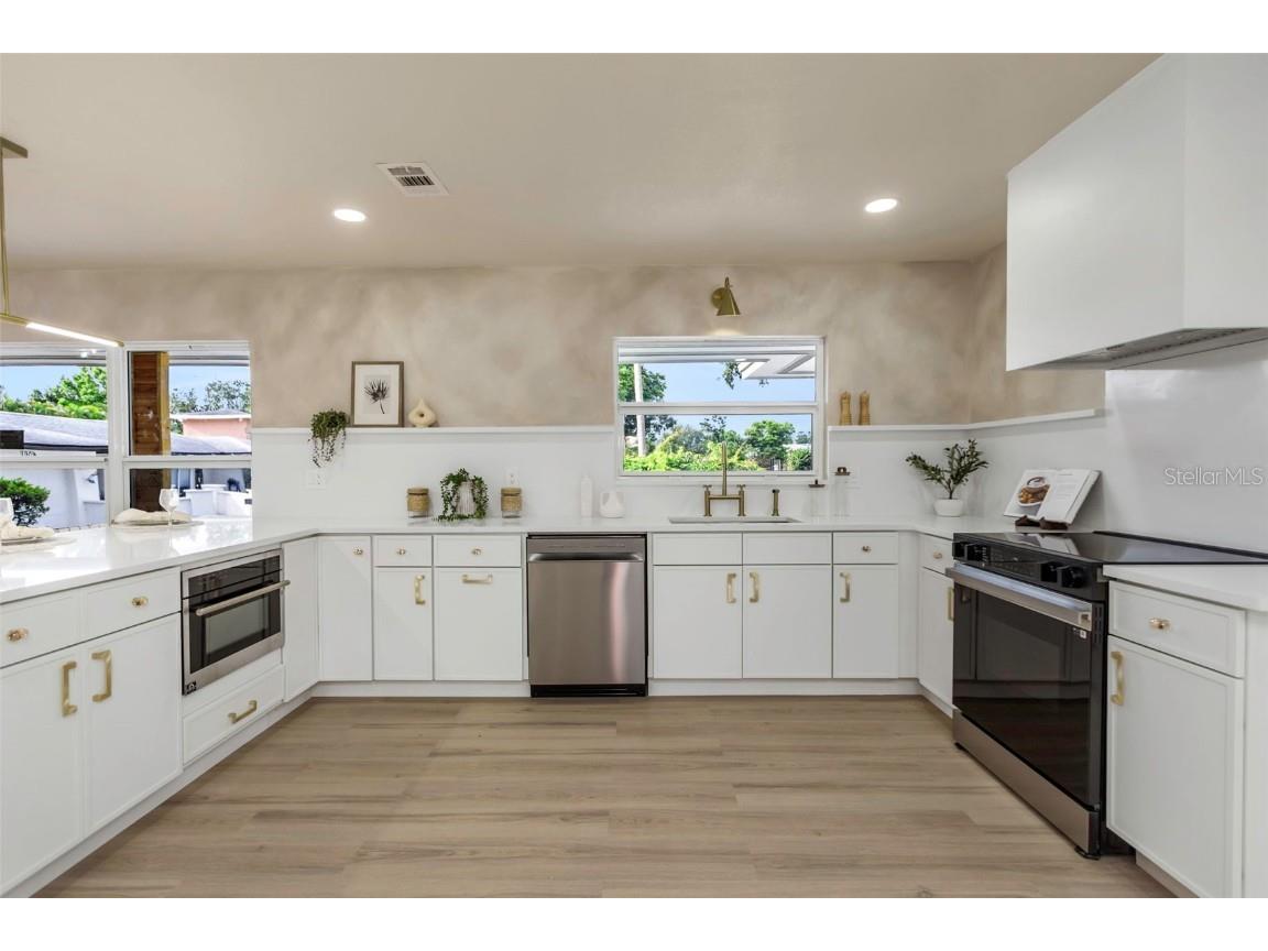 1905 Pinetree Lane Largo FL 33770 W7880661 image24