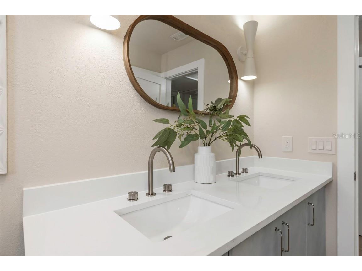 1905 Pinetree Lane Largo FL 33770 W7880661 image60