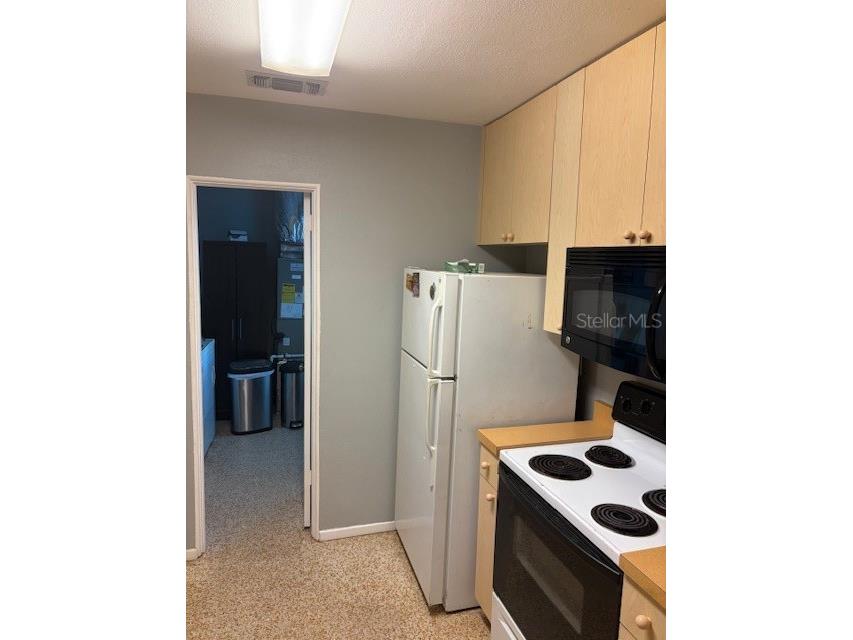 1905 S Jefferson Avenue Sarasota FL 34239 A4668617 image7