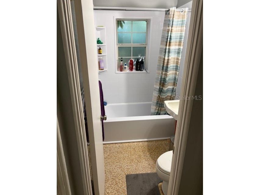 1905 S Jefferson Avenue Sarasota FL 34239 A4668617 image9