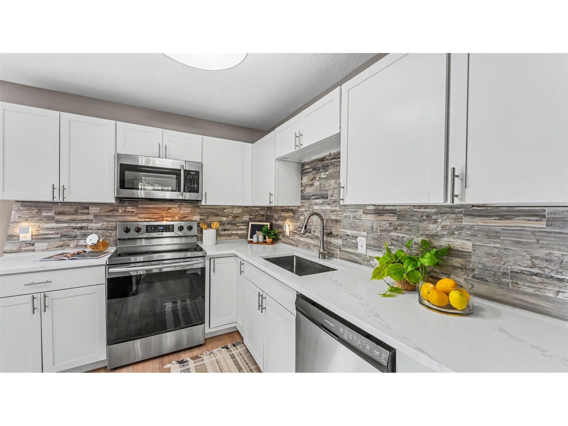1905 Suzanne Lane Lakeland FL 33813 L4963133 image8