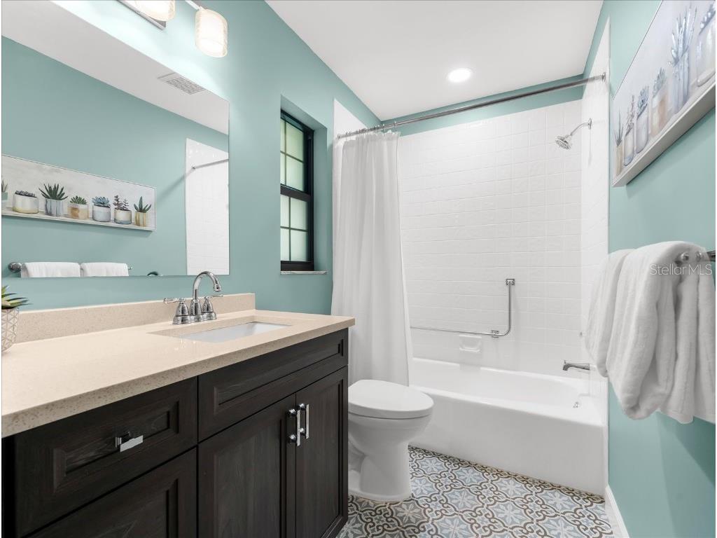 1905 Tradewinds Circle Venice FL 34293 N6140982 image28