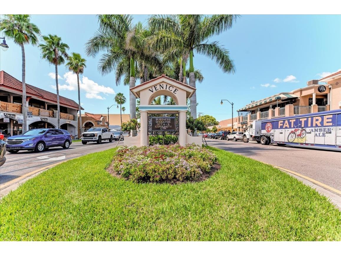 1905 Tradewinds Circle Venice FL 34293 N6140982 image47