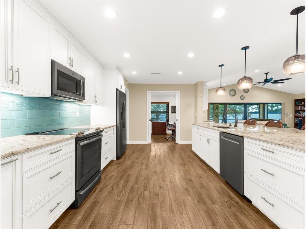 1905 Tradewinds Circle Venice FL 34293 N6140982 image8