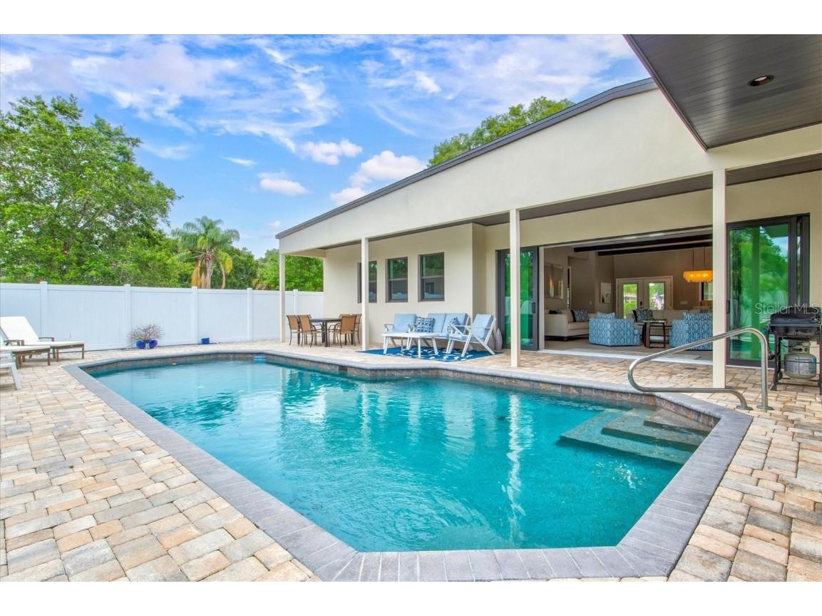 1905 Tulip Drive Sarasota FL 34239 A4537944 image2