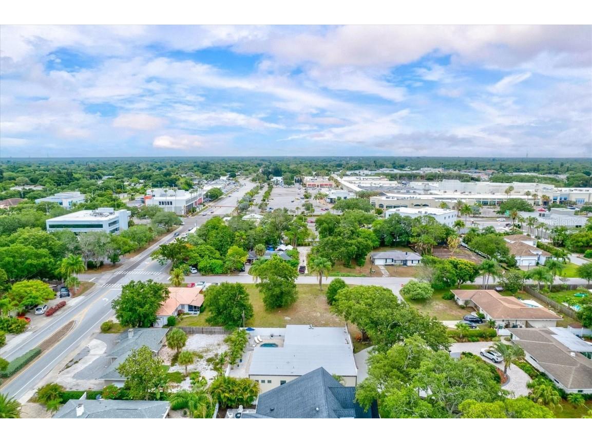 1905 Tulip Drive Sarasota FL 34239 A4537944 image50