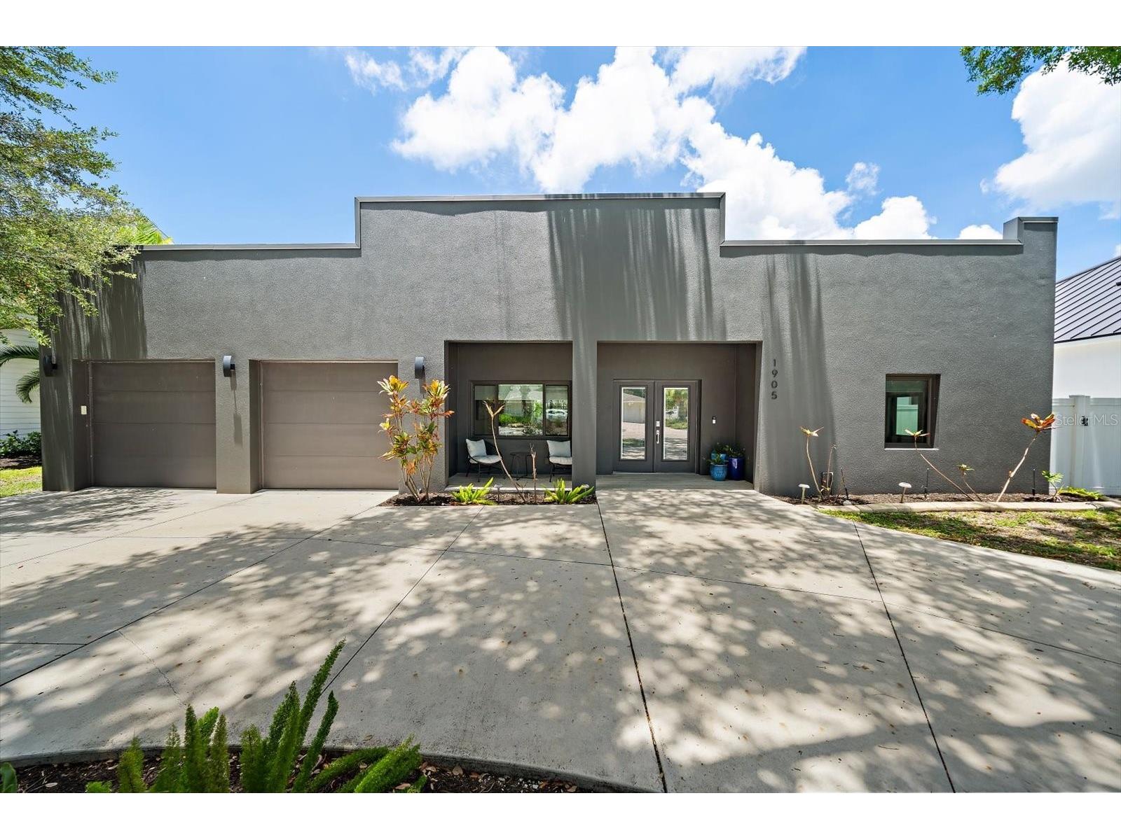 1905 Tulip Drive Sarasota FL 34239 A4696670 image1