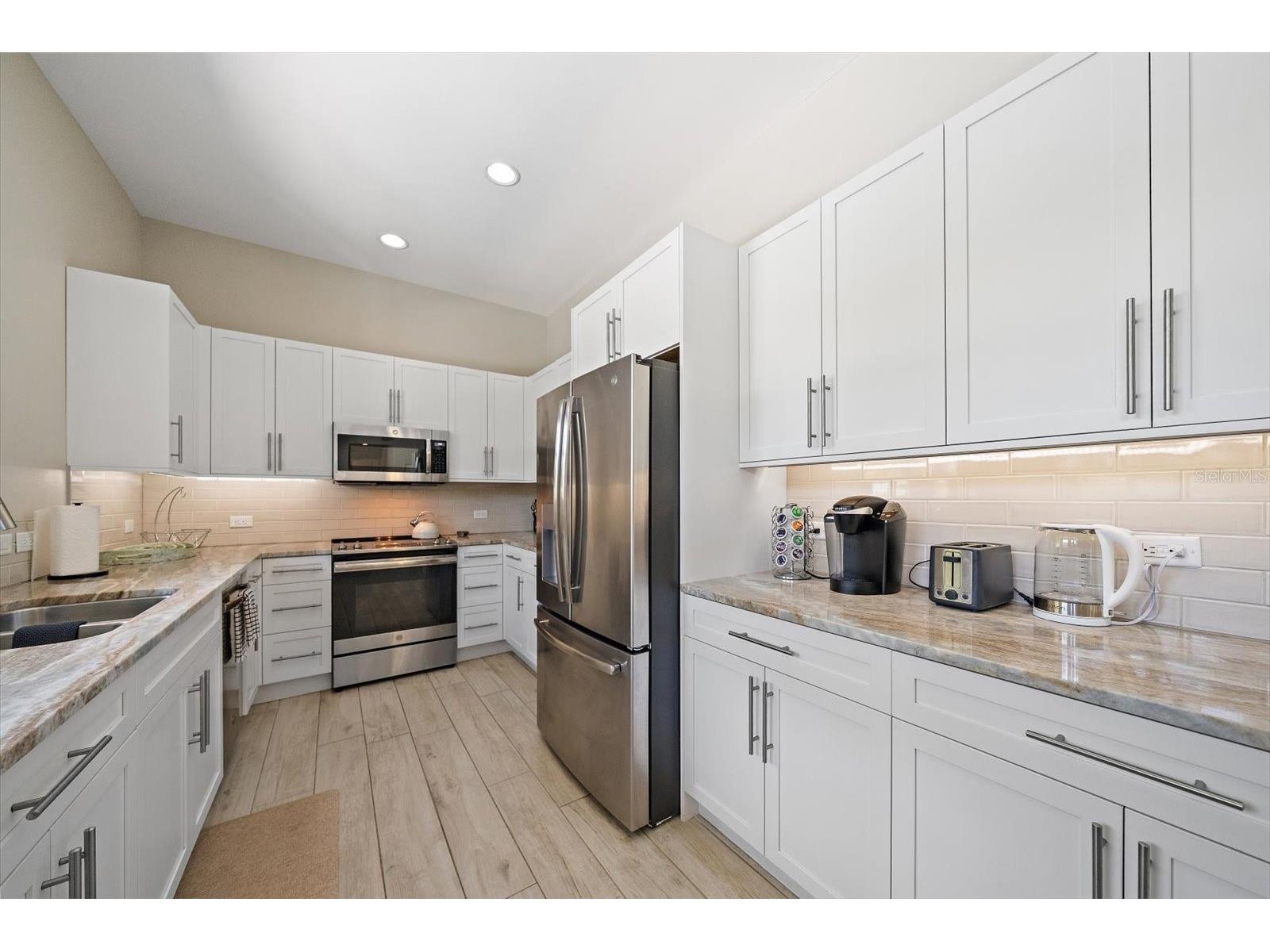1905 Tulip Drive Sarasota FL 34239 A4696670 image18