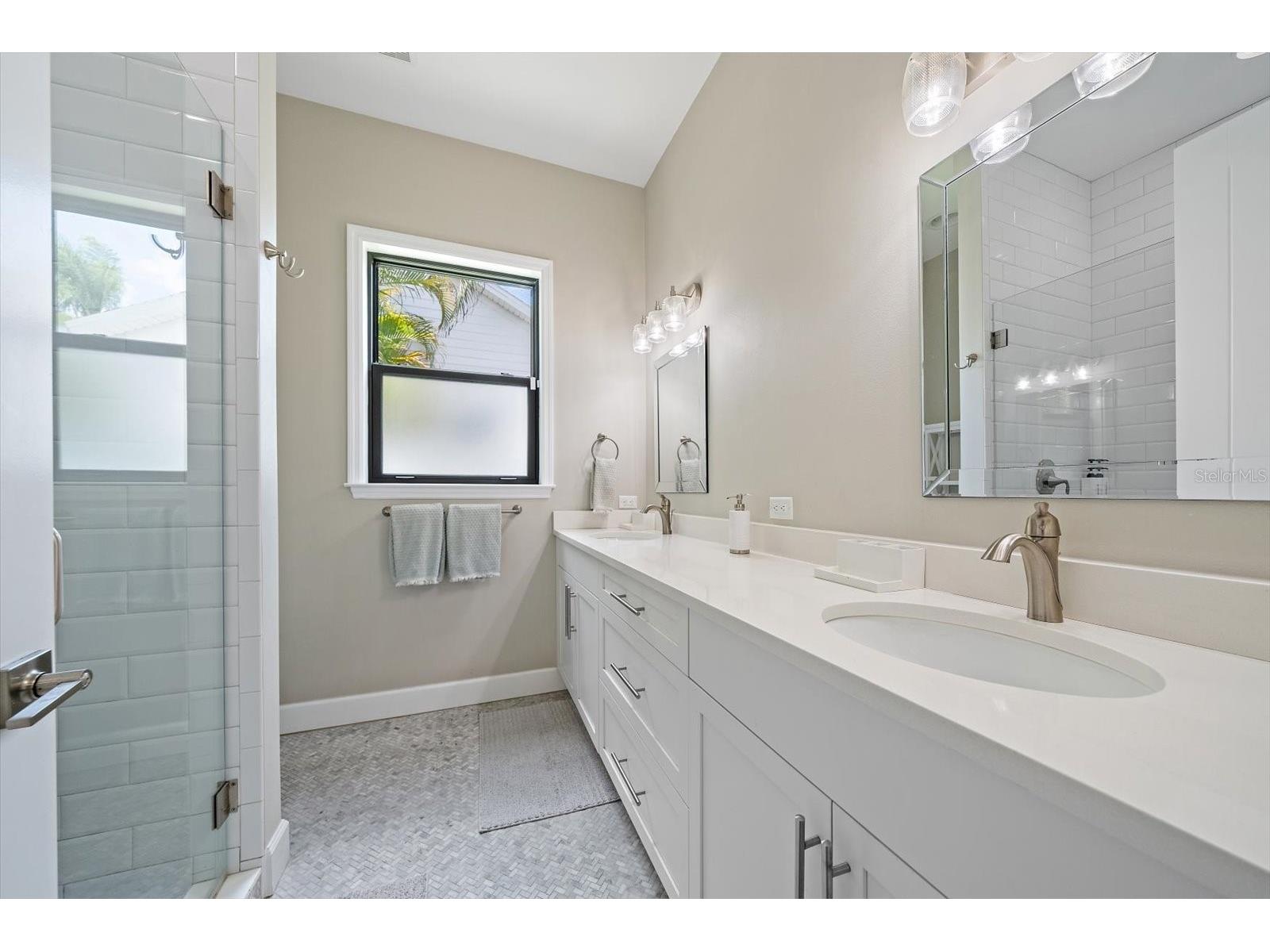 1905 Tulip Drive Sarasota FL 34239 A4696670 image30