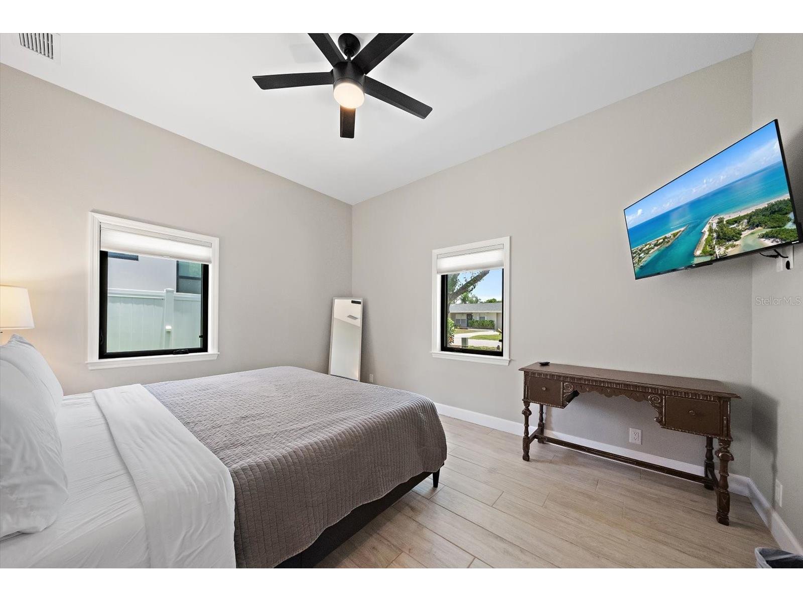 1905 Tulip Drive Sarasota FL 34239 A4696670 image32