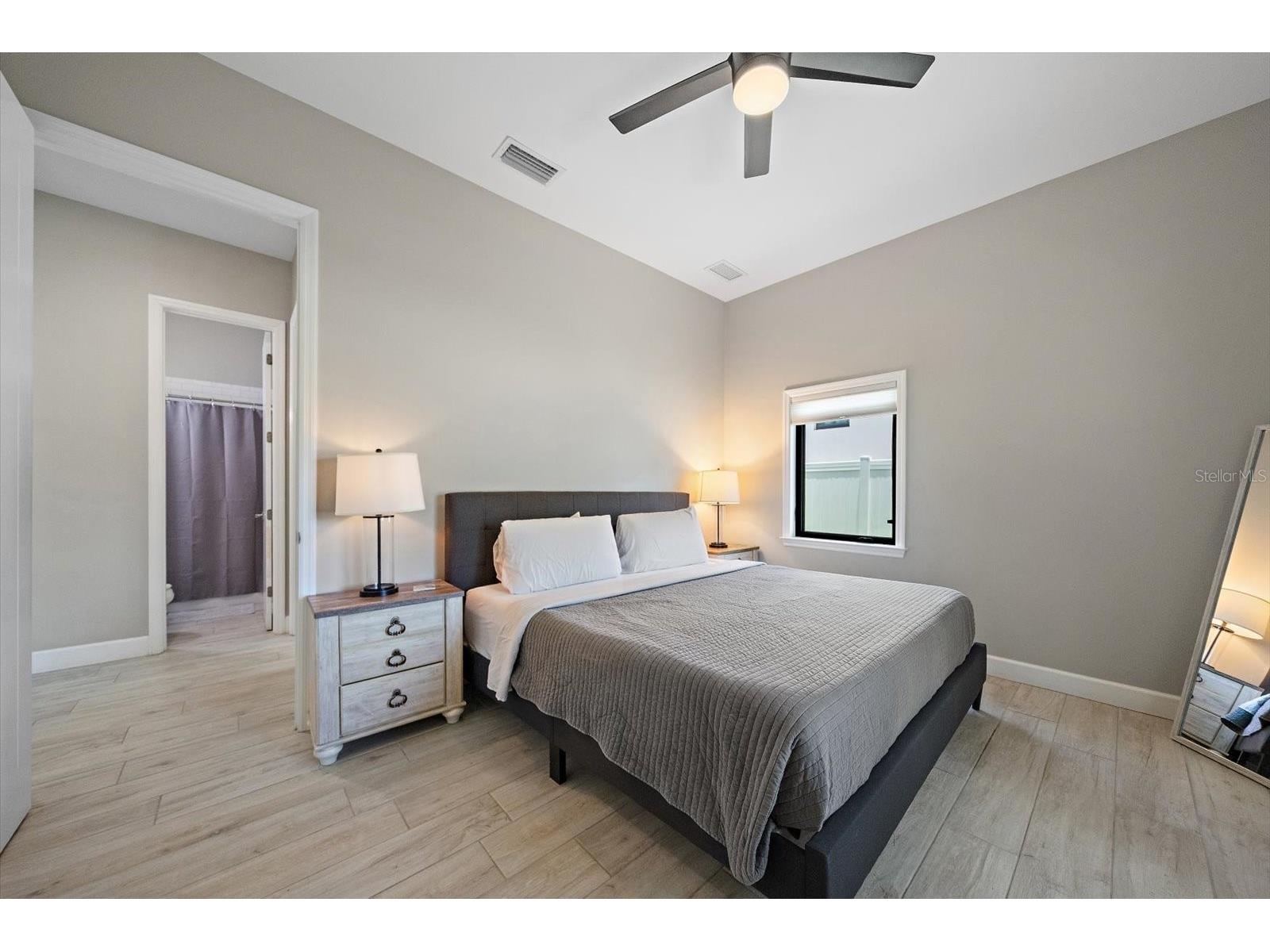 1905 Tulip Drive Sarasota FL 34239 A4696670 image33