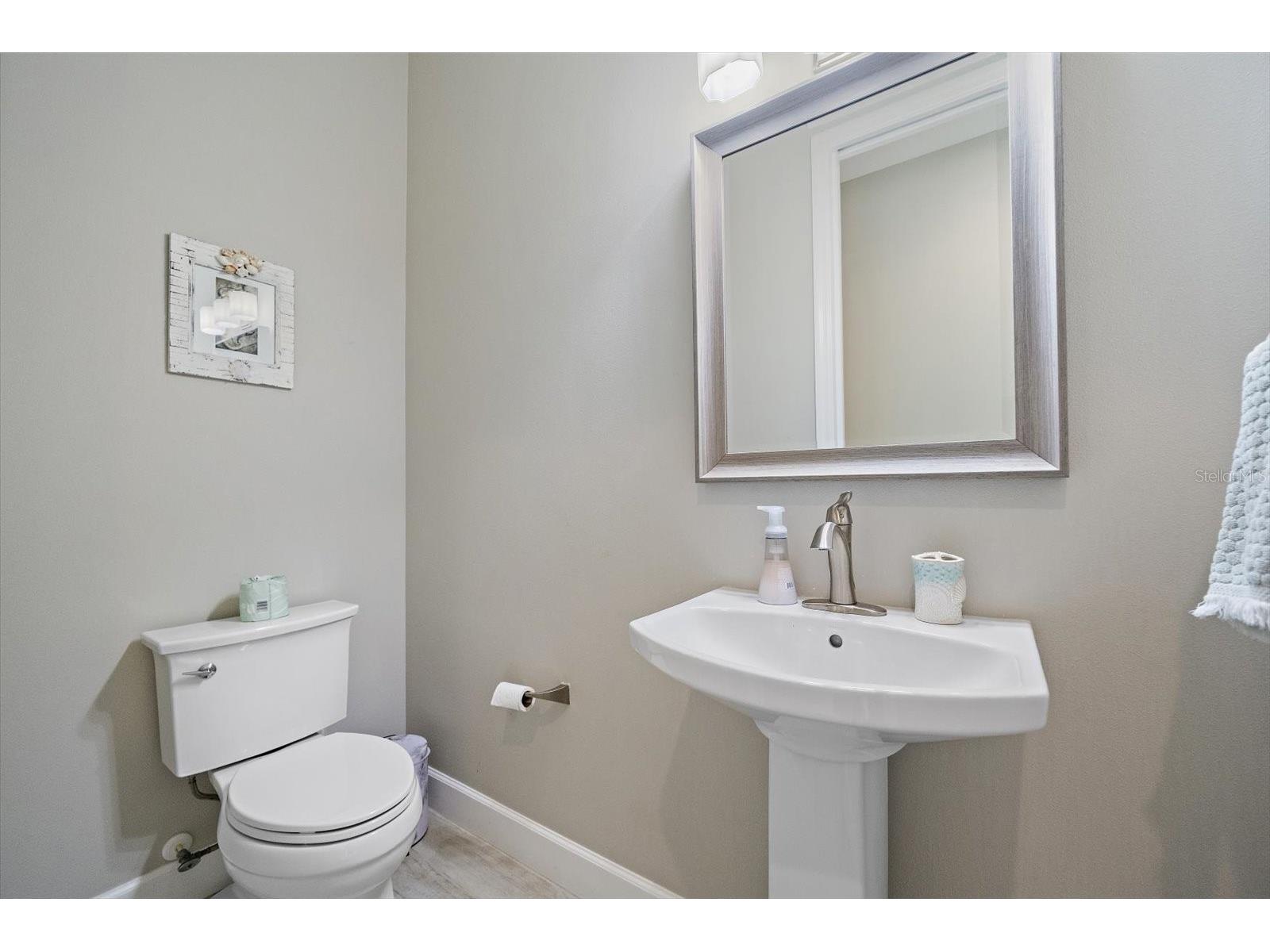 1905 Tulip Drive Sarasota FL 34239 A4696670 image39