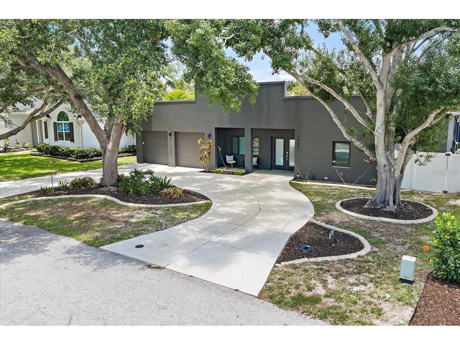 1905 Tulip Drive Sarasota FL 34239 A4696670 image4