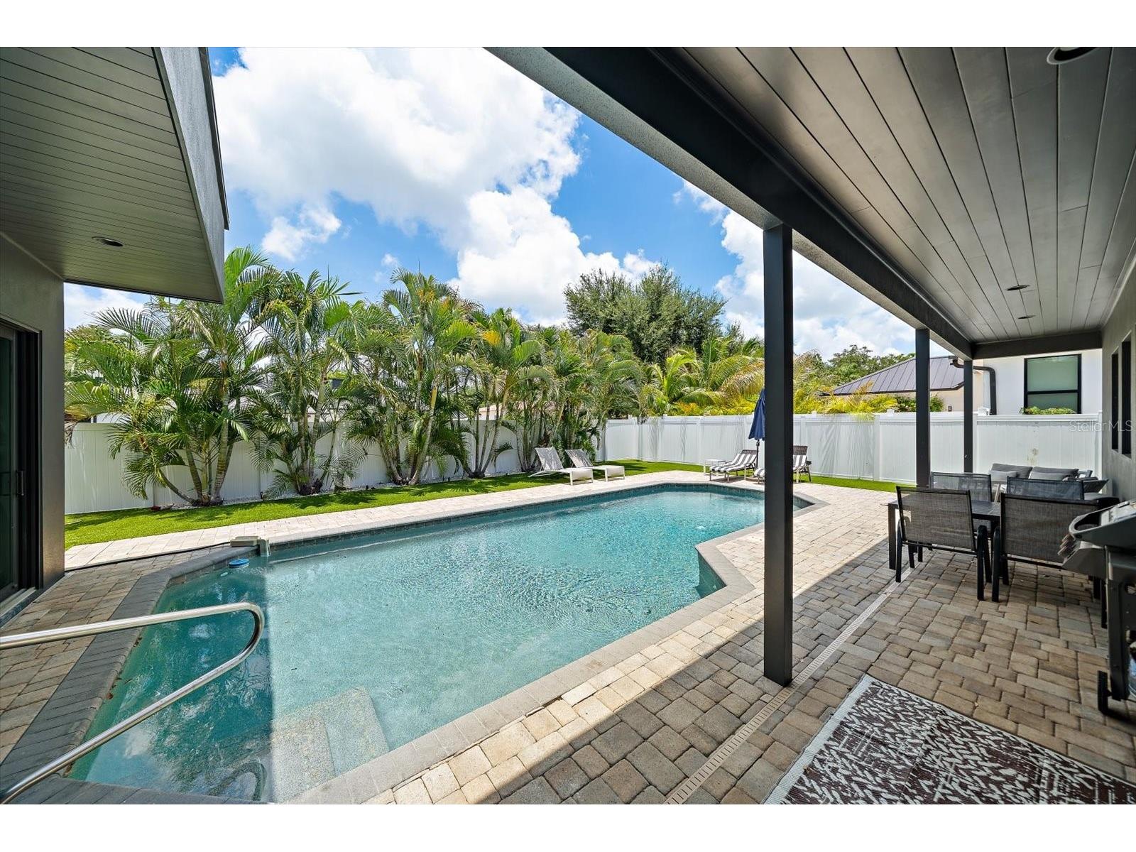 1905 Tulip Drive Sarasota FL 34239 A4696670 image41
