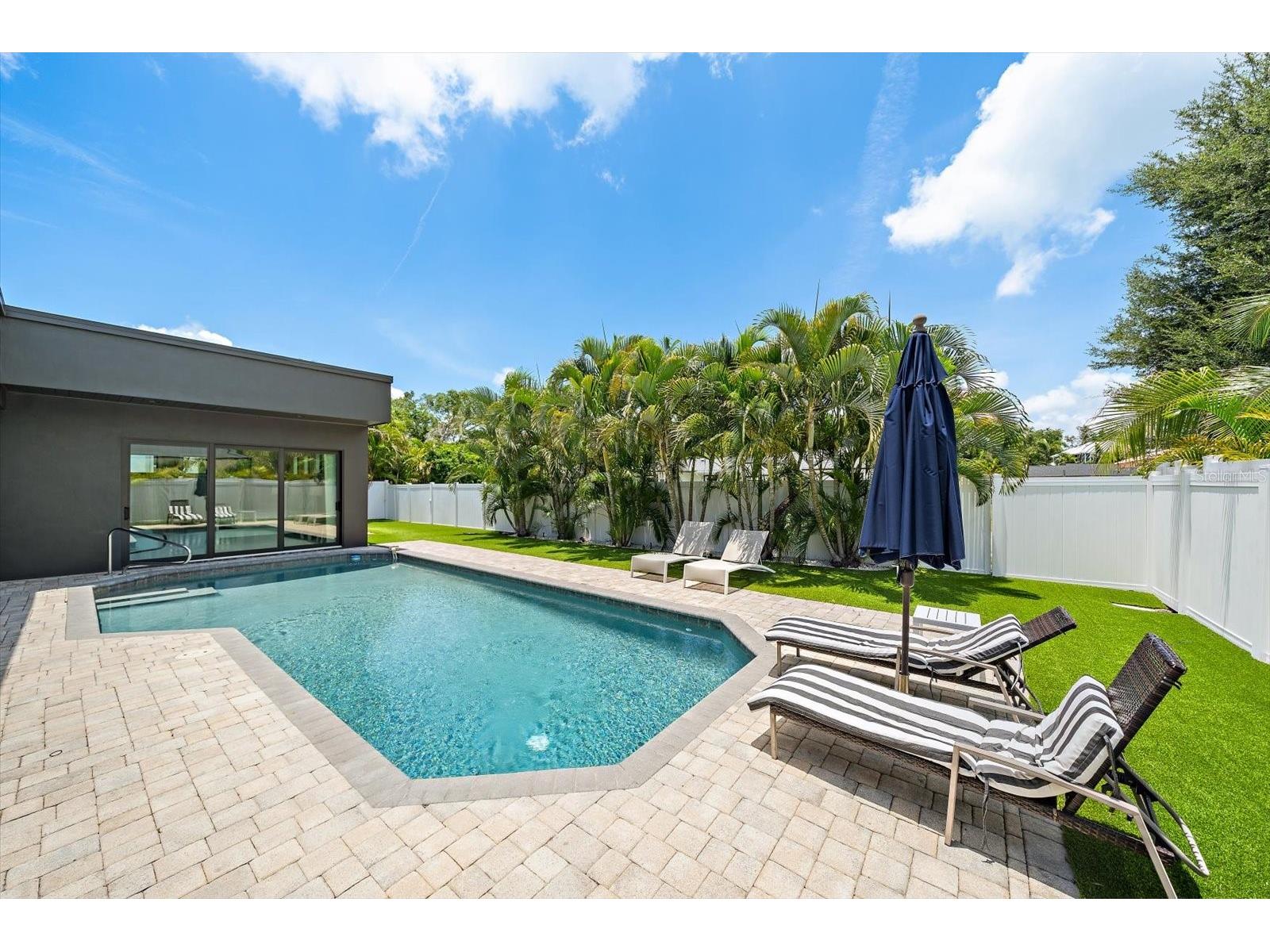 1905 Tulip Drive Sarasota FL 34239 A4696670 image42
